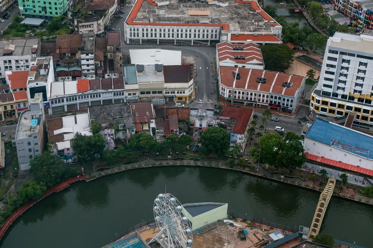 Singapore to Malaysia border checkpoint travel